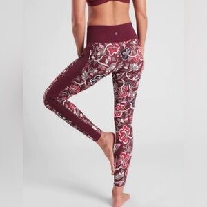 Athleta Affirmation 7/8 Tight In Powervita Small